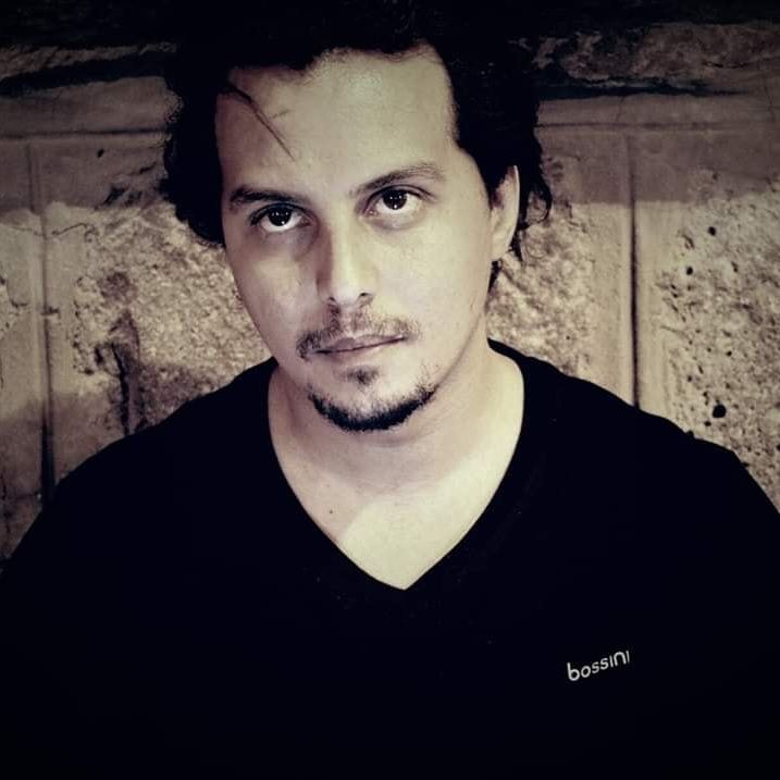 أسرار تعرفها لأول مرة عن الكاتب أحمد خالد مصطفى