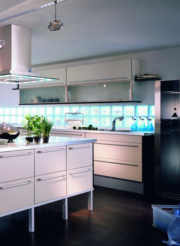 اشكال الطوب الزجاجي