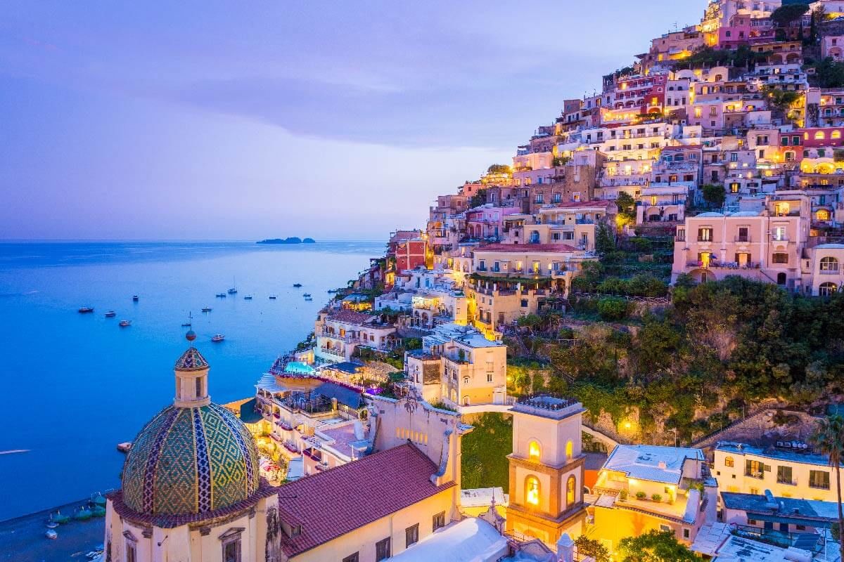 اليونان