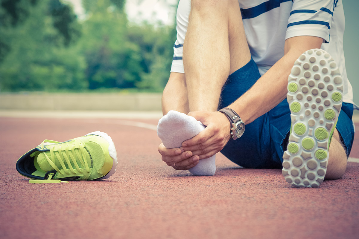 شوكة القدم الأسباب والأعراض وطرق العلاج