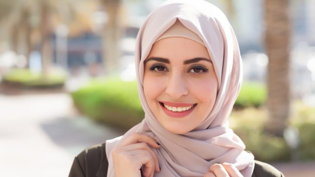 طرق لف الحجاب بالخطوات والصور 2020