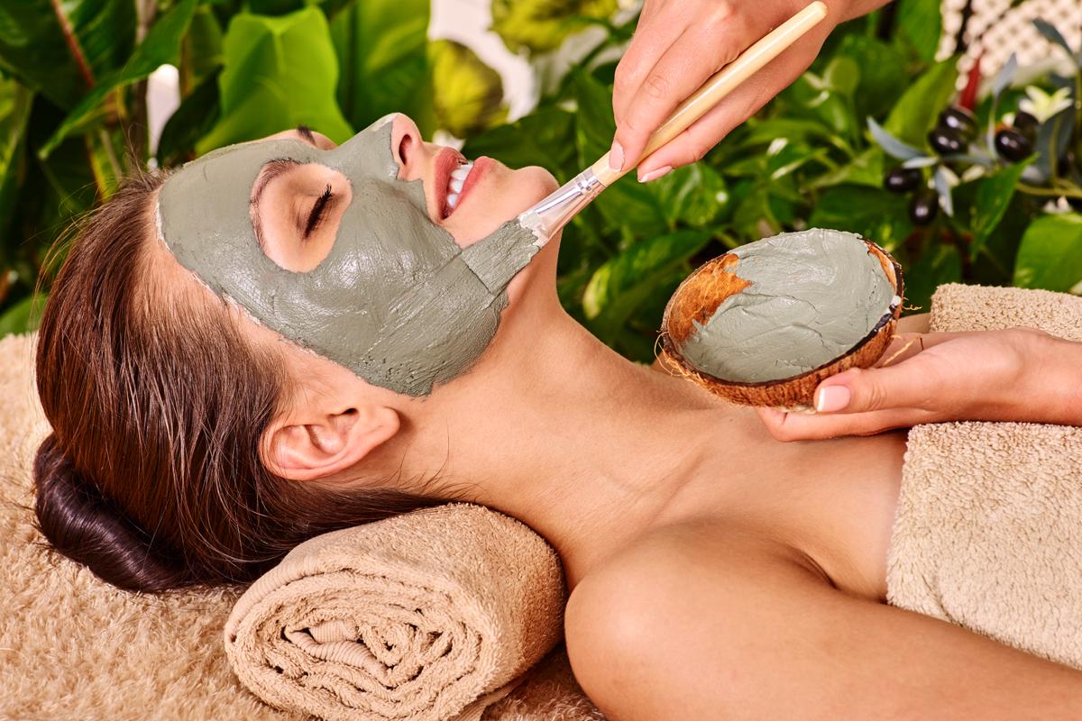 فوائد طين البنتونيت للبشرة والشعر