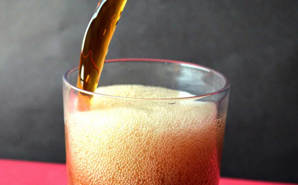 وصفة المياه الغازية لتقليل تجاعيد الشعر وصفة المياه الغازية لتقليل تجاعيد الشعر