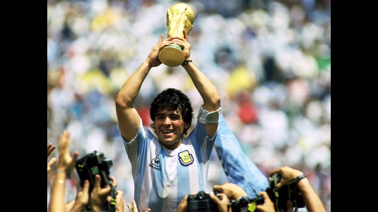 معلومات عن اللاعب مارادونا