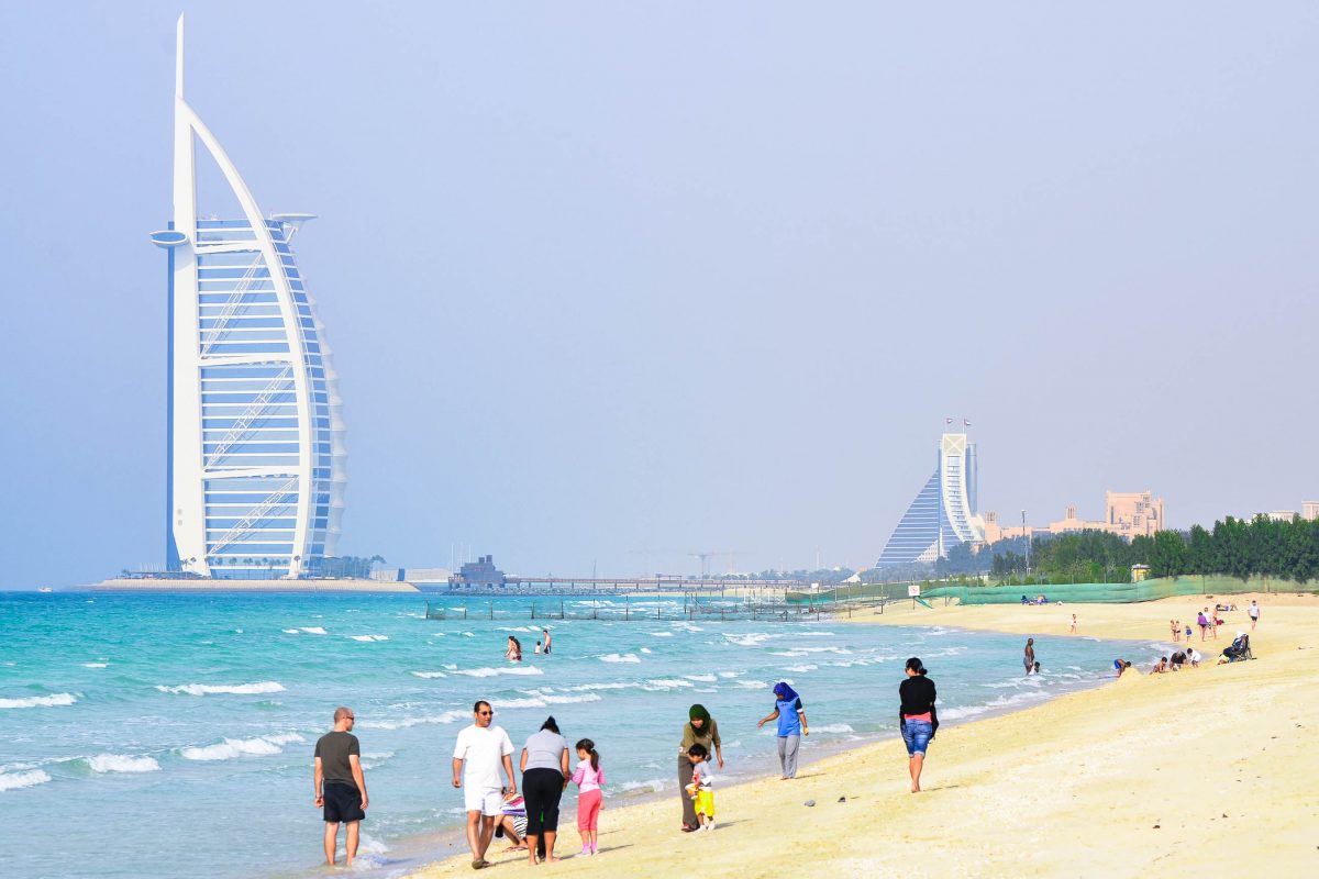 ماذا ترتدي على الشاطئ في دبي