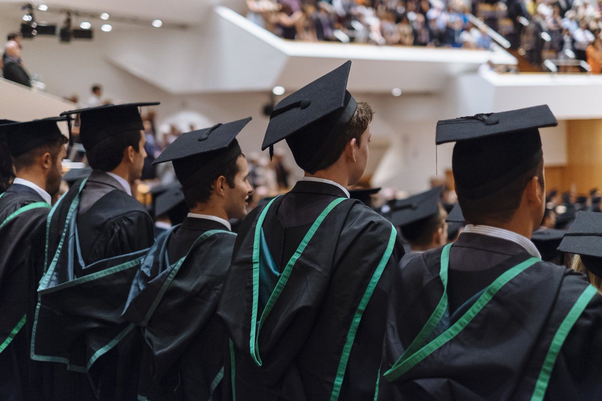 صور عن التخرج صور عن التخرج