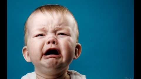 ما هو تفسير بكاء الطفل في المنام