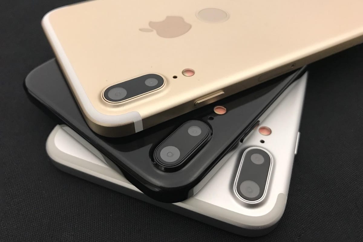 الوان ايفون 8