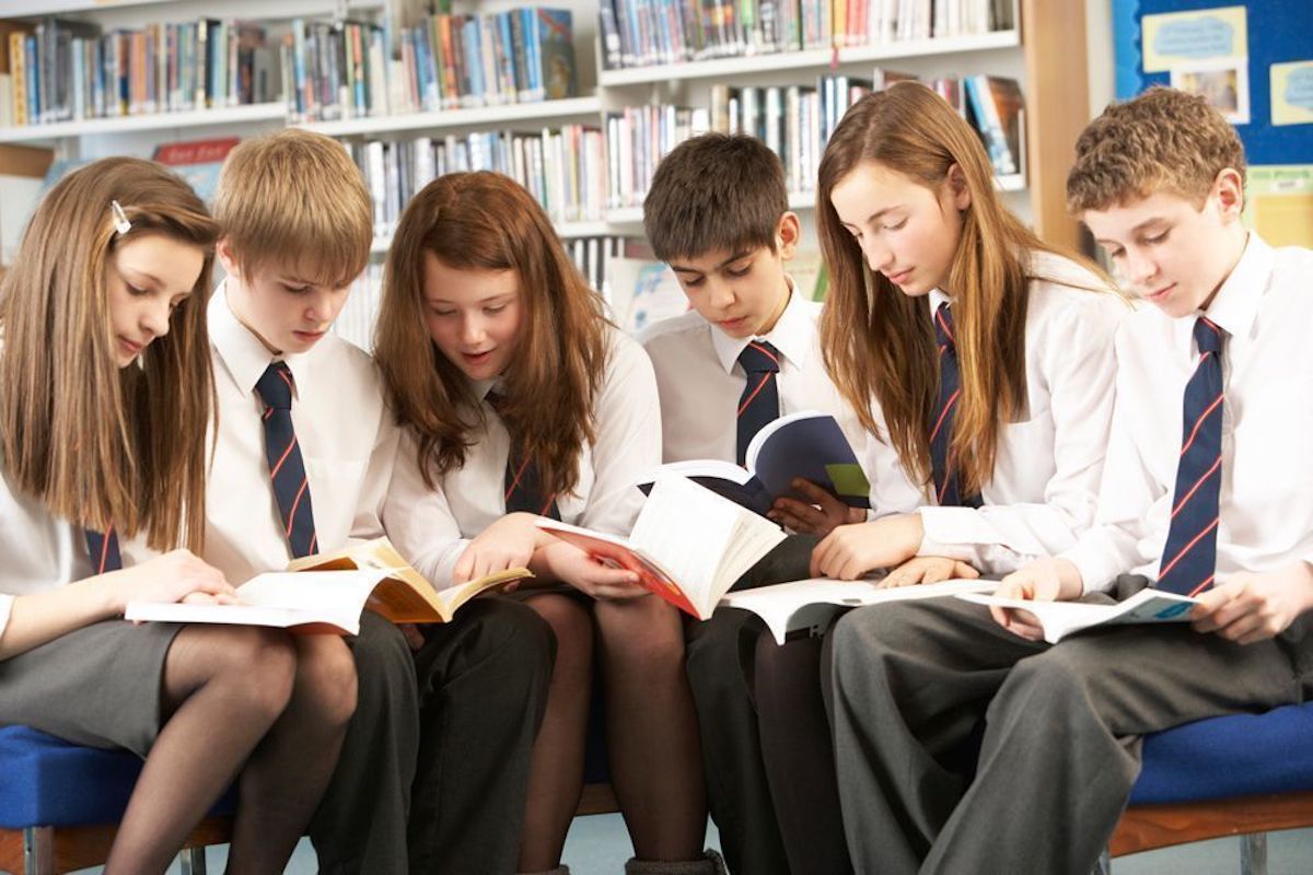 secondary school معنى