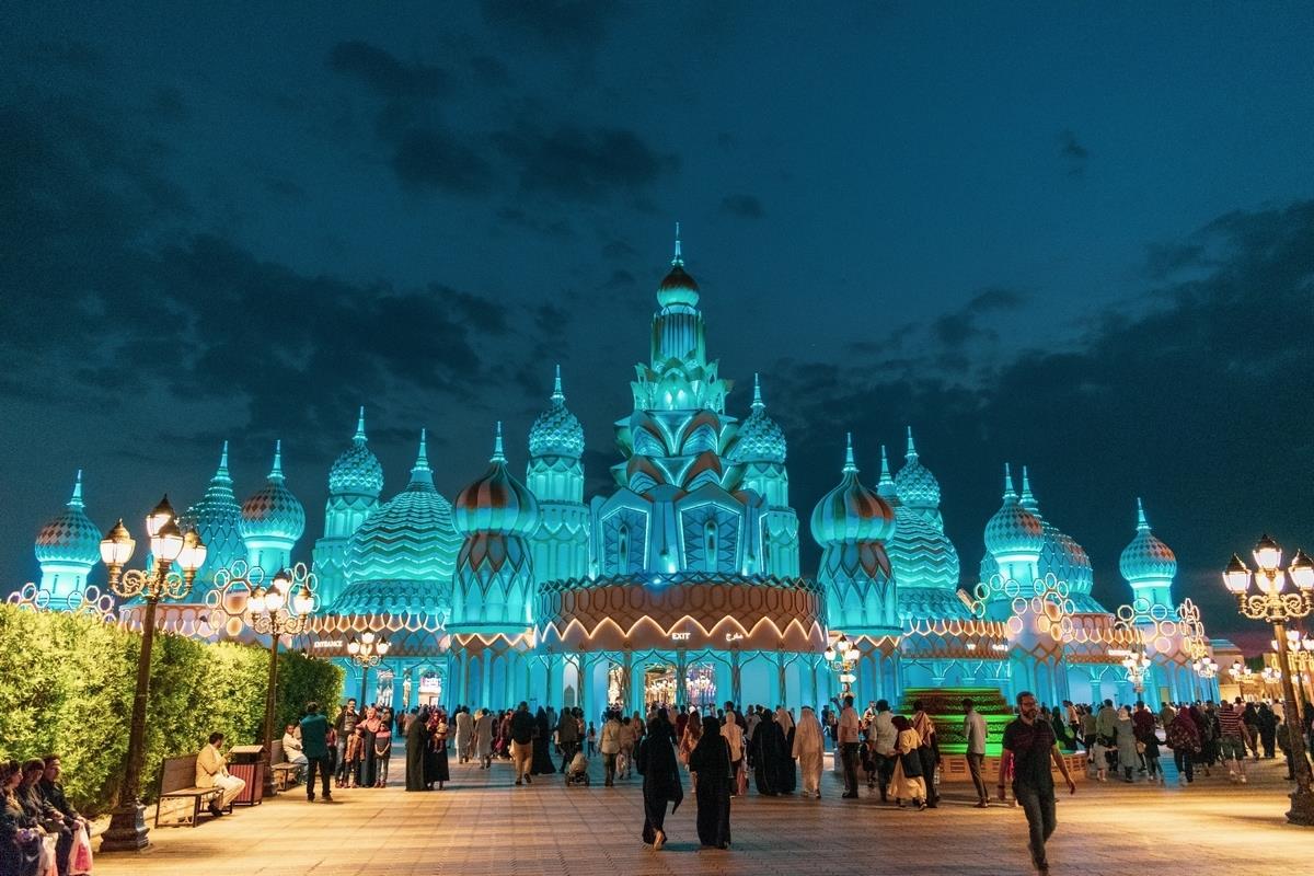 معلومات عن القرية العالمية بدبي 2021