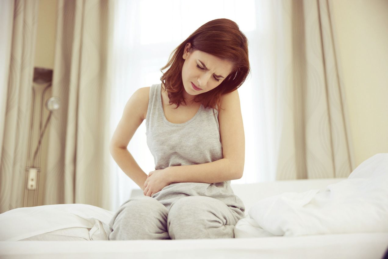 الم اسفل البطن جهة اليسار قبل الدوره : سببه وعلاجه