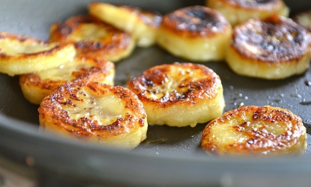 الموز المشوي الموز المشوي