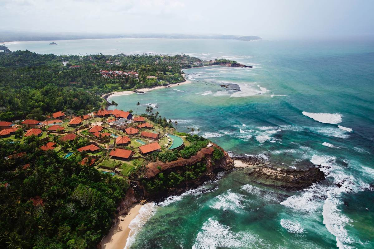 بما تشتهر جزيرة سيلان السيريلانكية