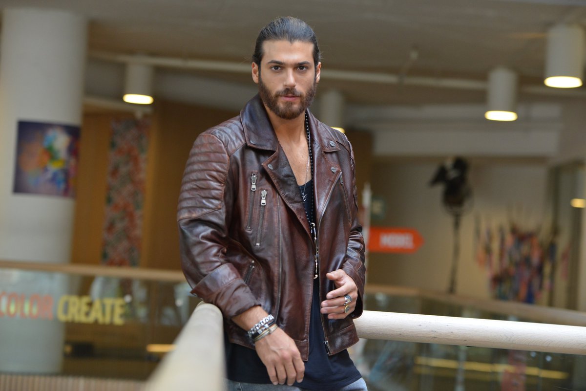 معلومات عن الممثل التركي جان يامان