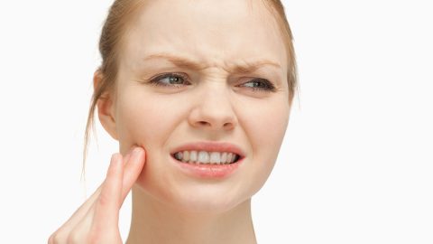 ما هي اسباب صرير الاسنان