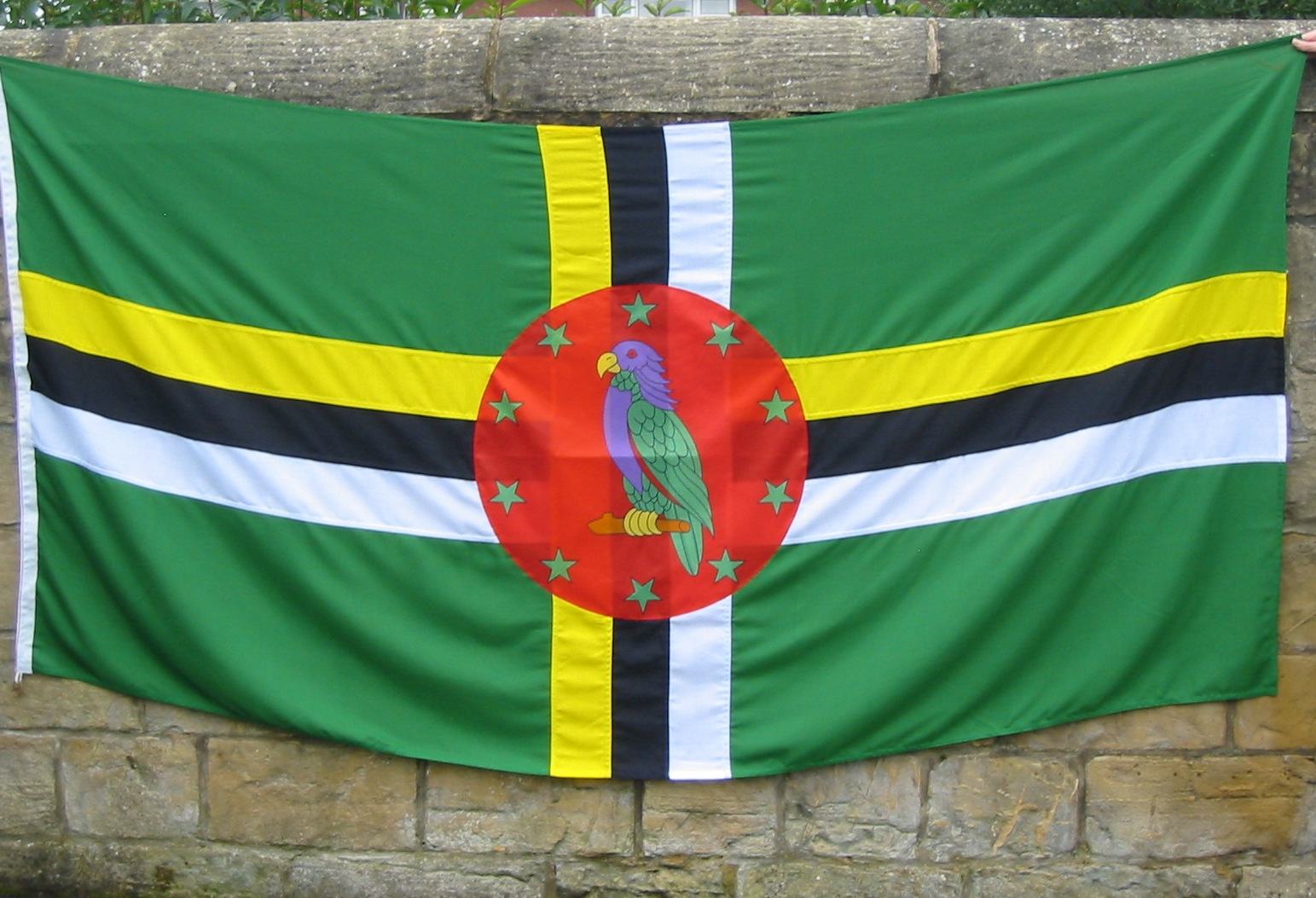 معنى ألوان علم دومينيكا معنى ألوان علم دومينيكا