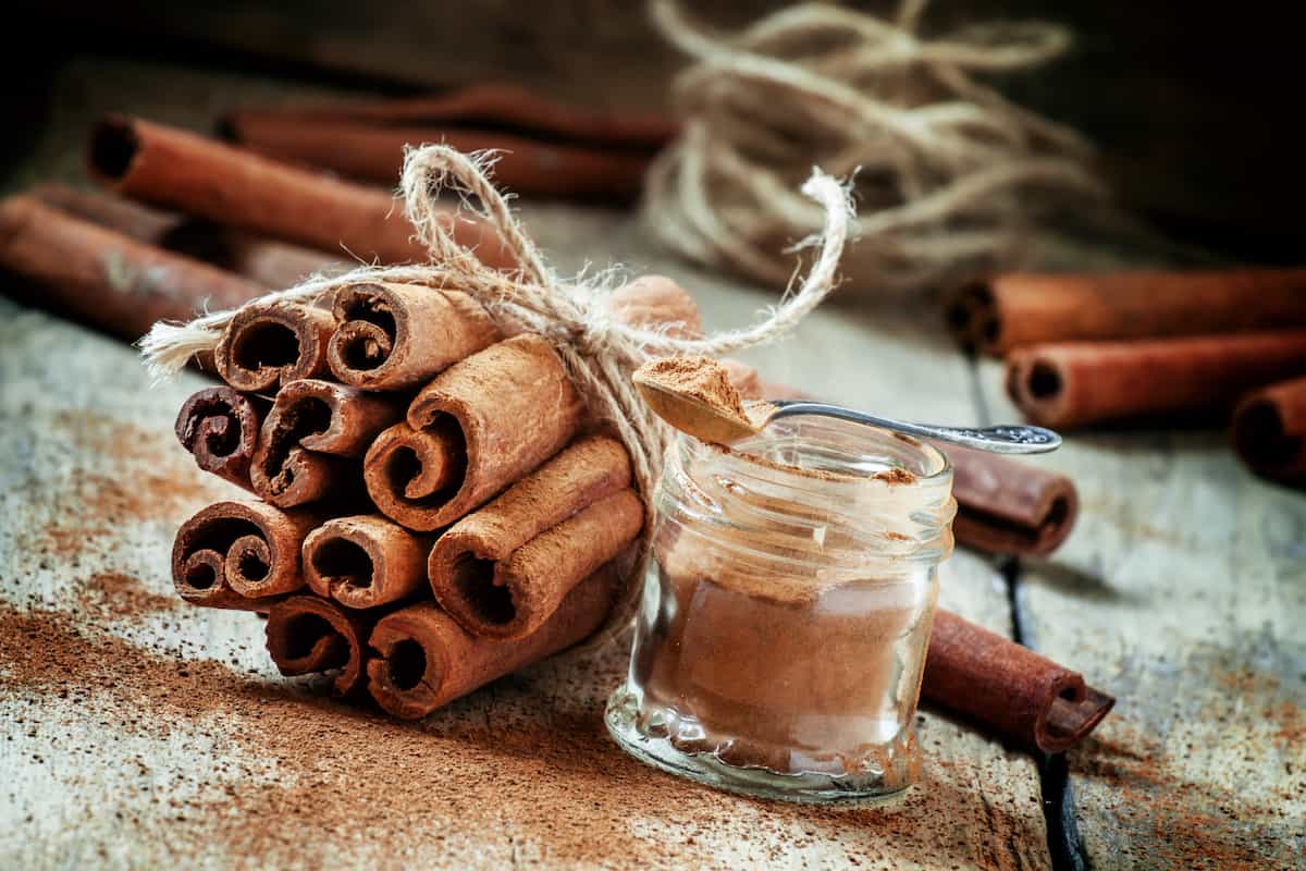 فوائد القرفة الطبية والعلاجية