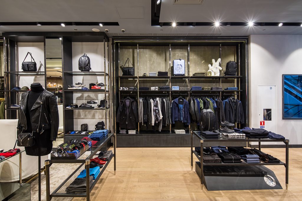 ديكورات محلات ملابس ديكورات محلات ملابس