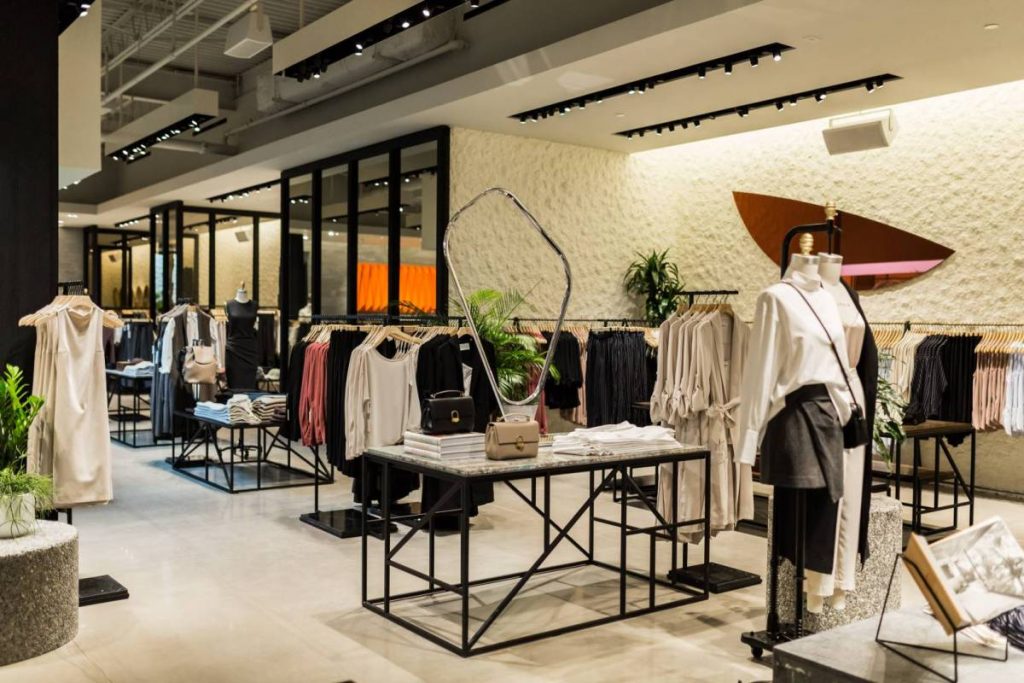 ديكورات محلات ملابس ديكورات محلات ملابس