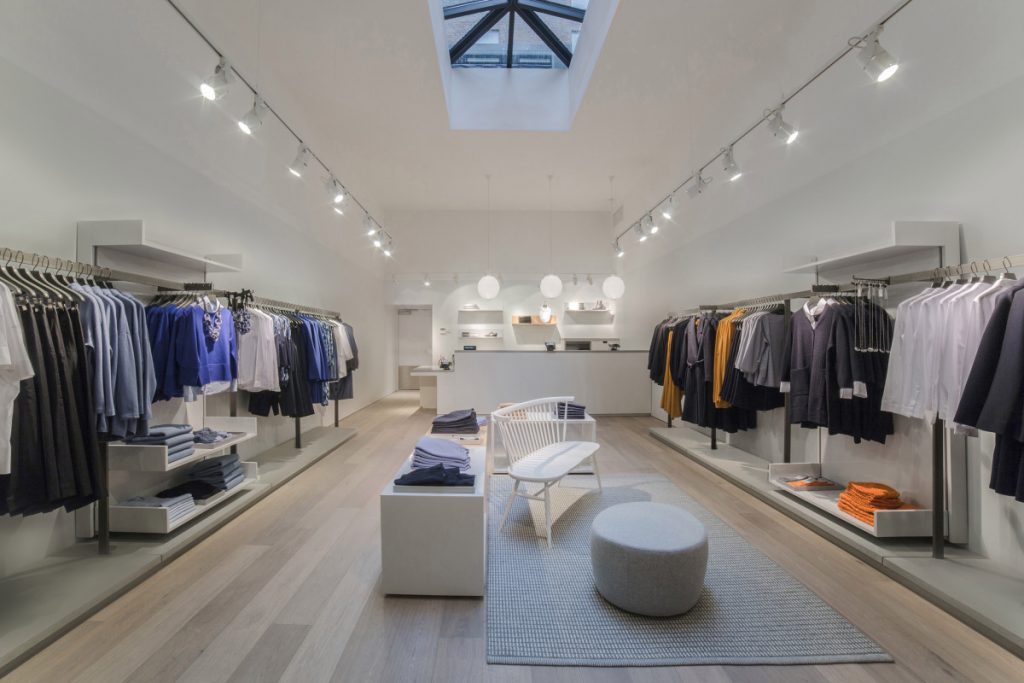 ديكورات محلات ملابس ديكورات محلات ملابس