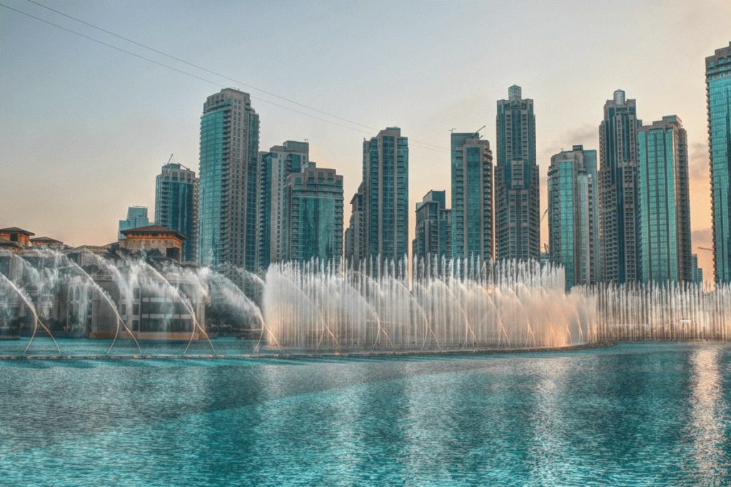 نافورة دبي المضيئة نافورة دبي المضيئة