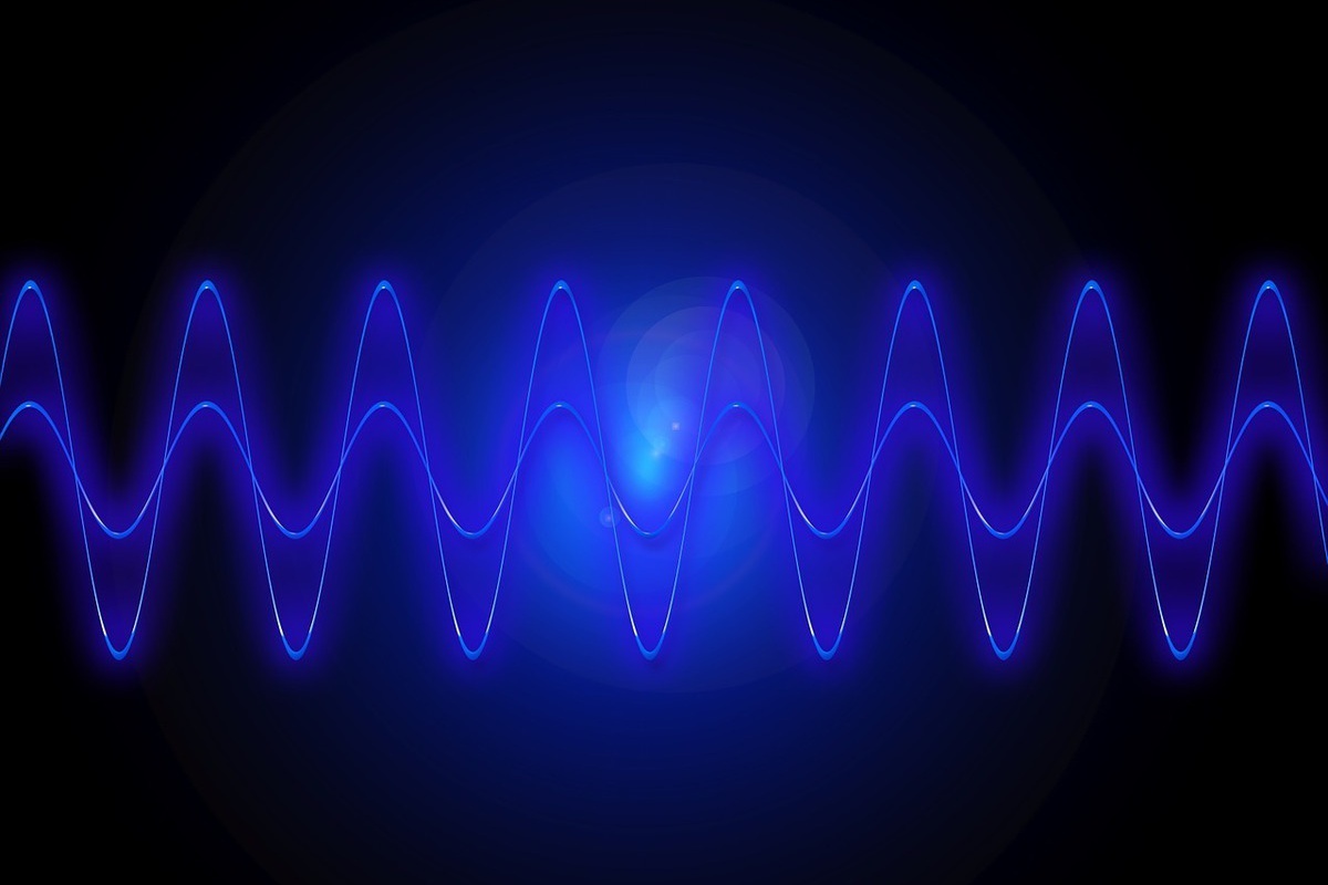 بحث حول المجالات الكهربائية