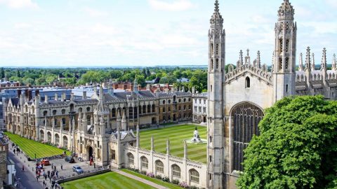 تخصصات وكليات جامعة كامبردج وطرق التقديم الجديدة 2023