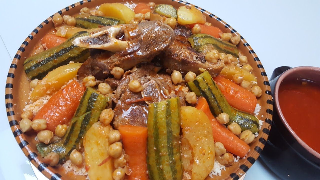 طريقة عمل الكوسكوس المغربي باللحم طريقة عمل الكوسكوس المغربي باللحم
