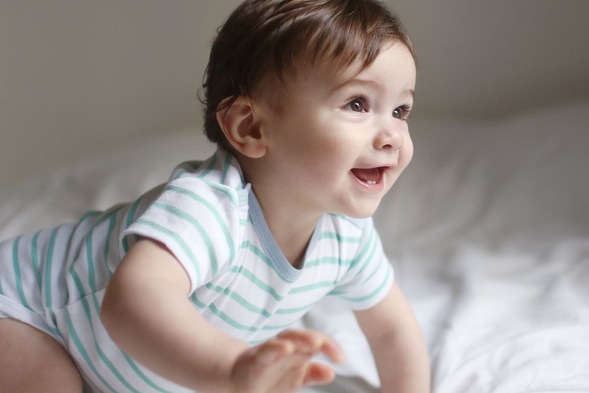 كيف اسلي طفلي عمره سنتين