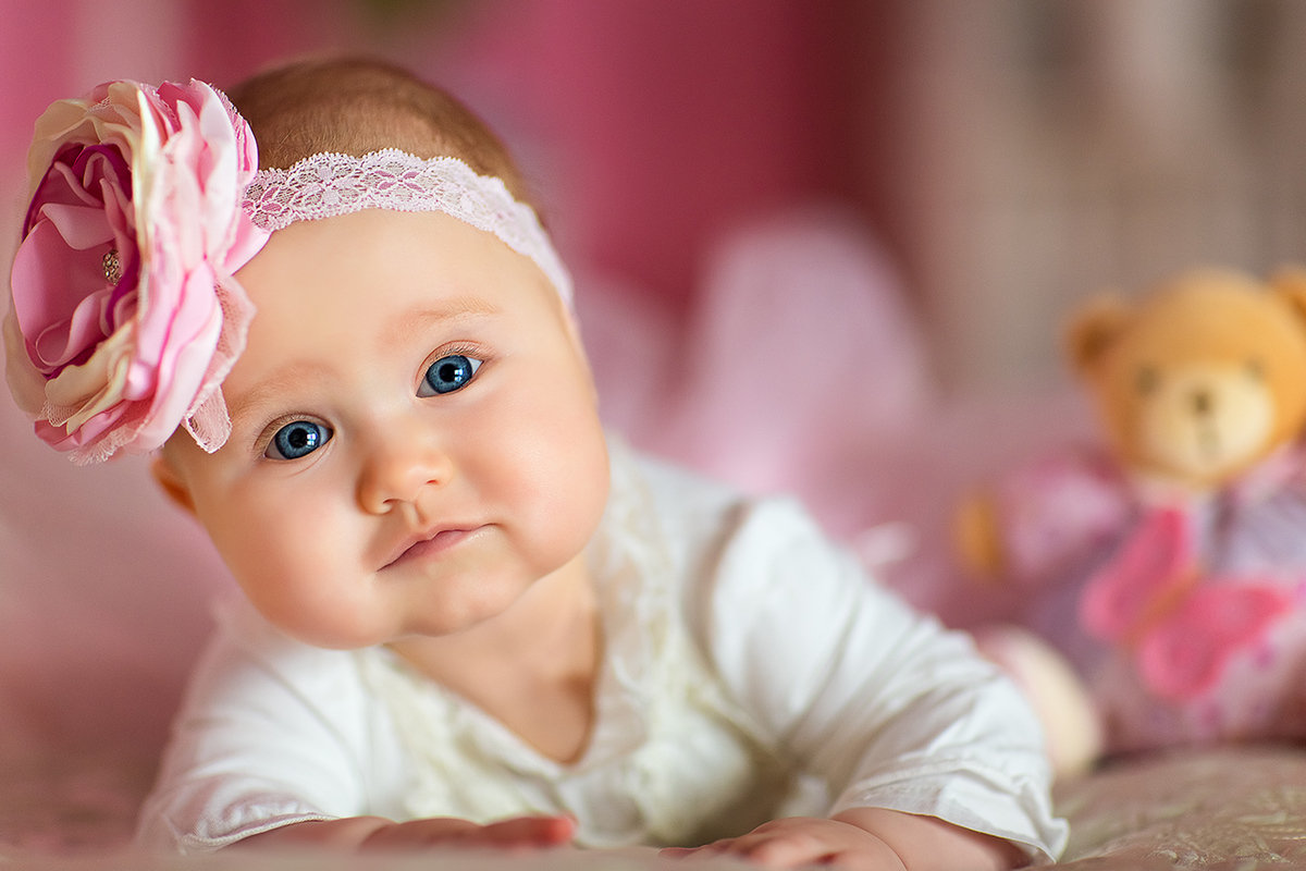 معنى اسم نيروز وصفاتها