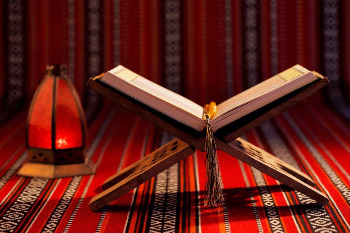 من هو الملك الموكل بالنفخ في الصور يوم القيامة؟