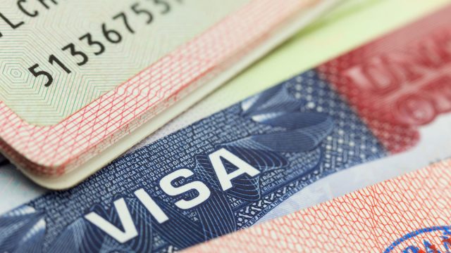 كيفية طباعة التأشيرات التي تم إصدارها 1443