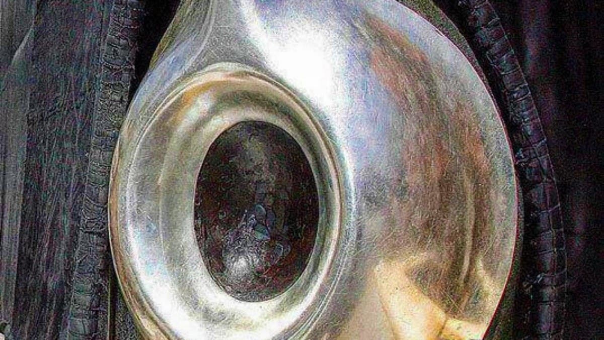 العبادة التي لا يمكن أن يقوم بها أكثر من شخص في وقت واحد