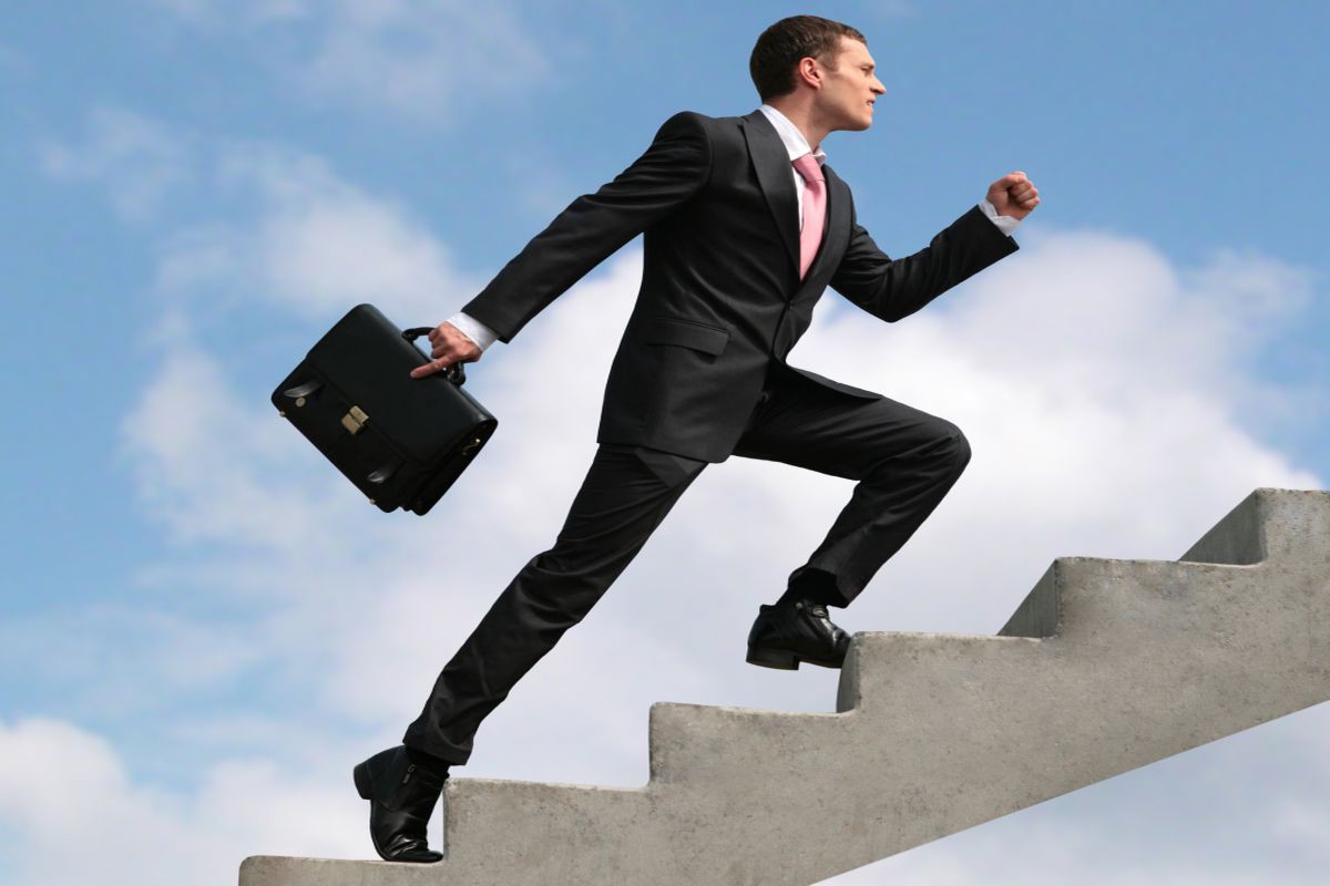 بحث عن تطوير الذات مع المراجع