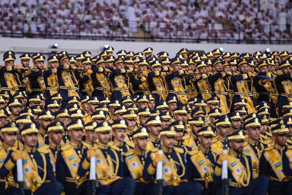 شروط كلية الضباط لخريجي الثانويه 1442 بعد التحديث