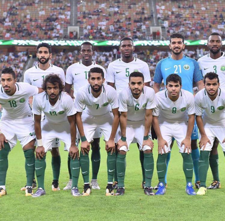 صور طقم المنتخب السعودي