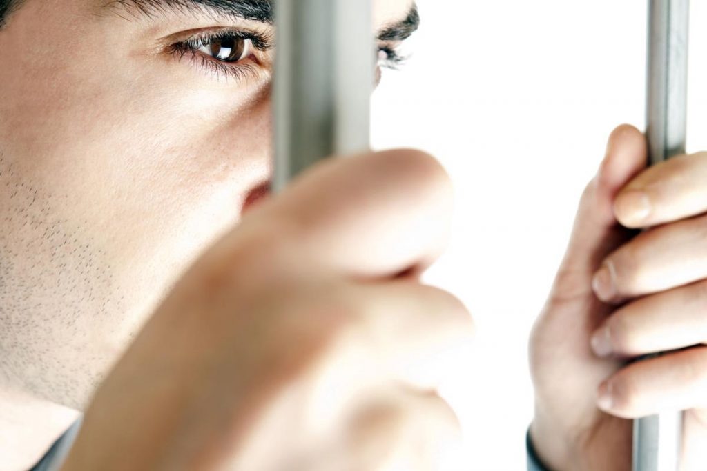 اضطراب الشخصية المعادية للمجتمع اضطراب الشخصية المعادية للمجتمع