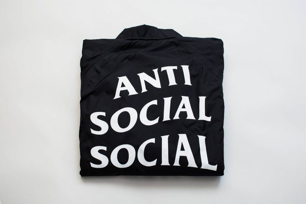 اضطراب الشخصية المعادية للمجتمع اضطراب الشخصية المعادية للمجتمع