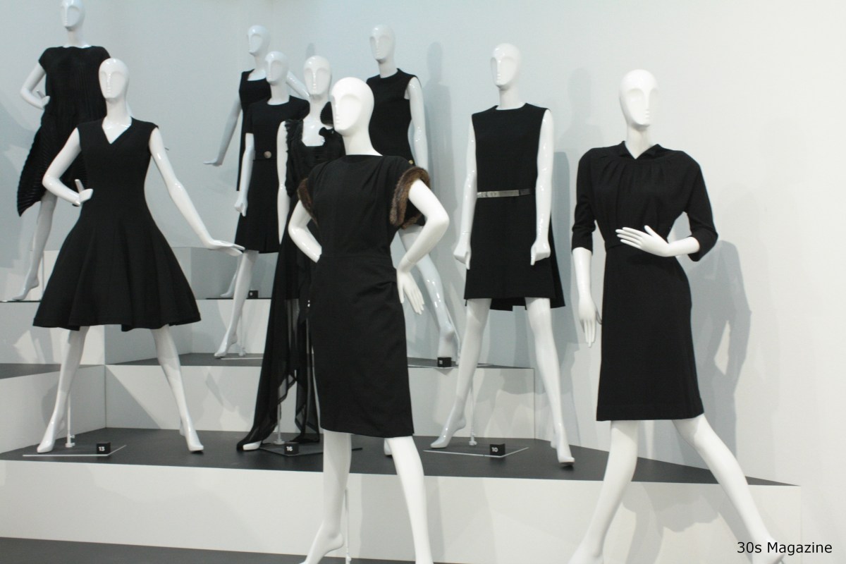 أسرار تفسير رؤية الفستان الأسود في المنام لابن سيرين