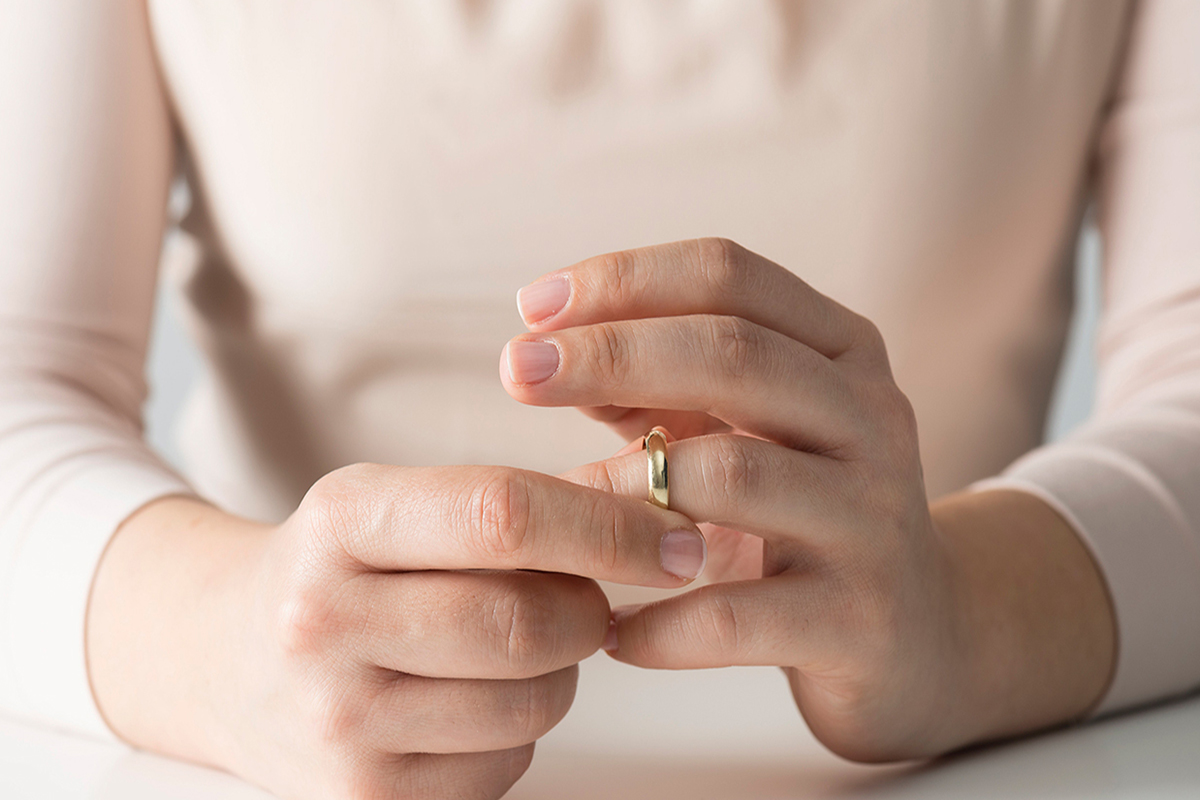 كيف تواجه المرأة الطلاق