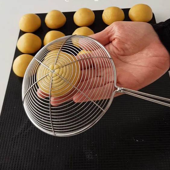 طريقة عمل كعك العيد منال العالم بالصور طريقة عمل كعك العيد منال العالم بالصور