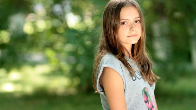 تفسير رؤية البنت في المنام في الخير والشر لابن سيرين والنابلسي