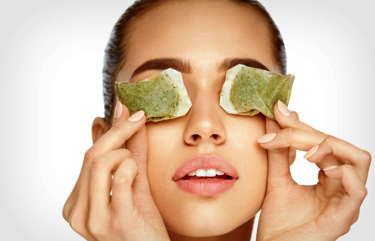 فوائد اكياس الشاي للهالات السوداء وطريقة استخدامها