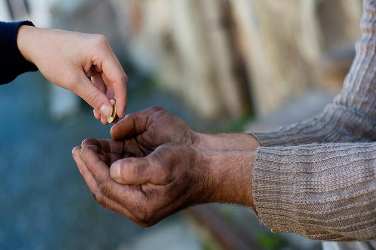 تفسير رؤية الصدقة في المنام ومعانيها في الخير والشر