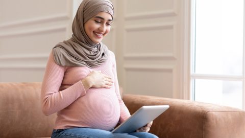 اجمل  1452 من عبارات تهنئة و مبارك الحمل قائمة مسجات وعبارات تهنئة للحامل