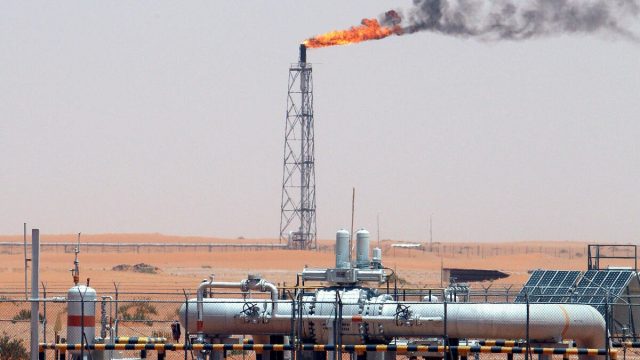 دليل أشهر اسماء شركات البترول في السعودية وطرق التواصل معها 2021