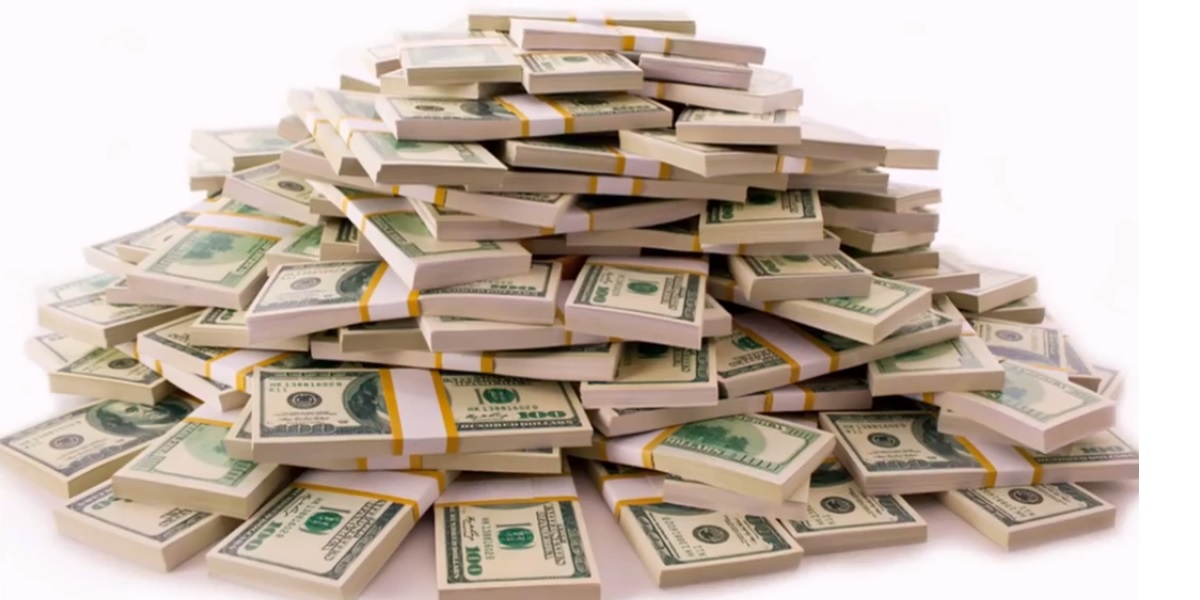 ما هو تفسير المال الكثير في المنام لابن سيرين في مختلف الحالات ؟