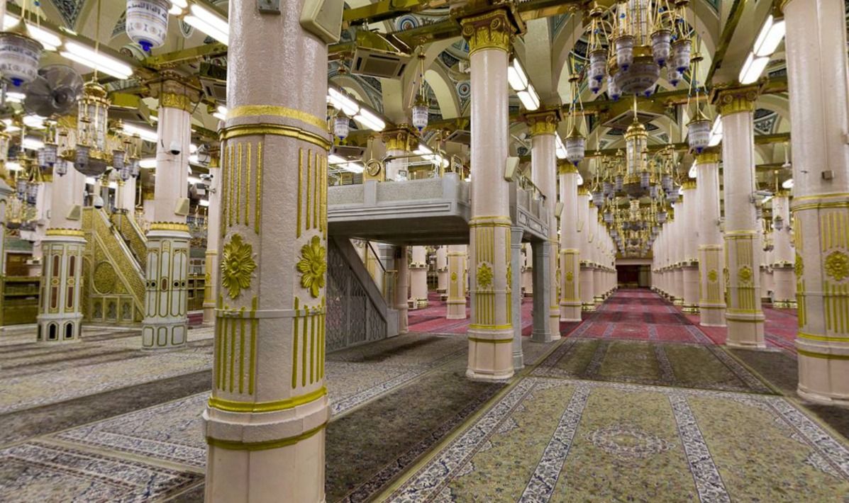 فضل الصلاة في الروضة الشريفة والأعمال المستحبة عند زيارة مسجد النبي