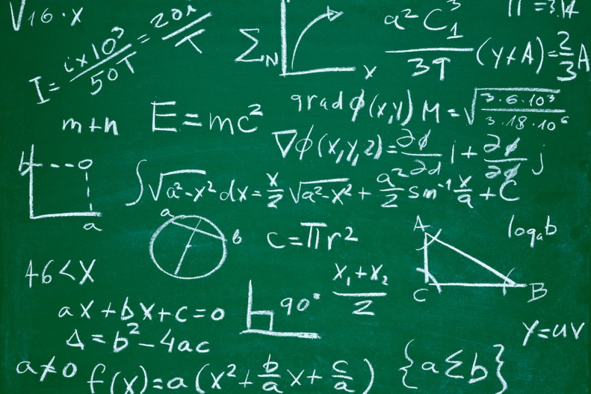 القيم المتطرفة تكون بعيدة عن بقية القيم