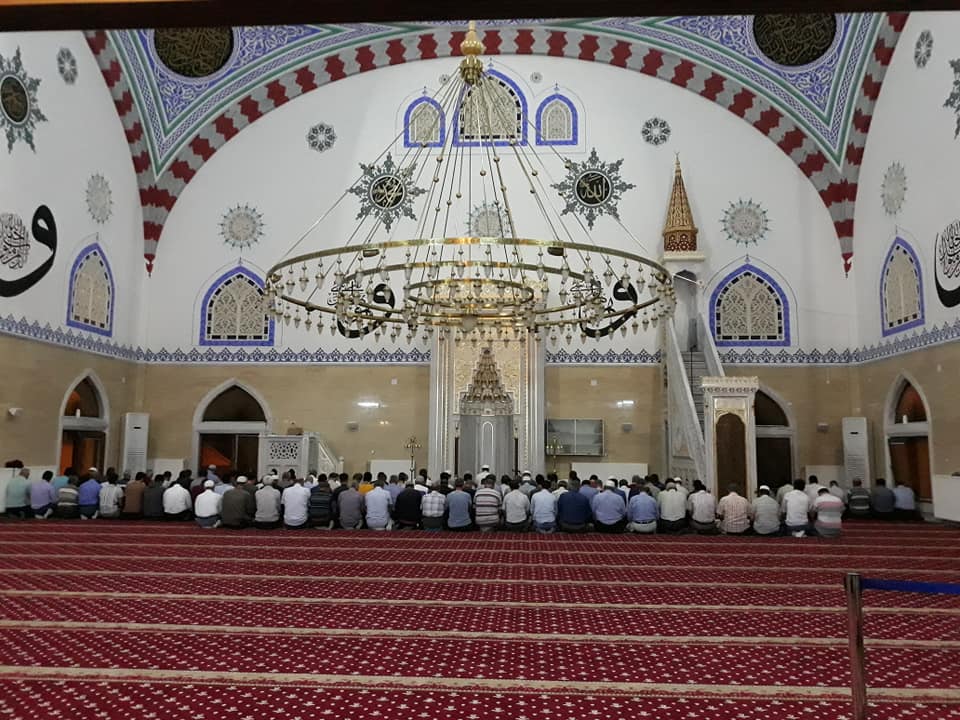 حكم الاعتكاف في المسجد هل يجوز الاعتكاف في غير المسجد